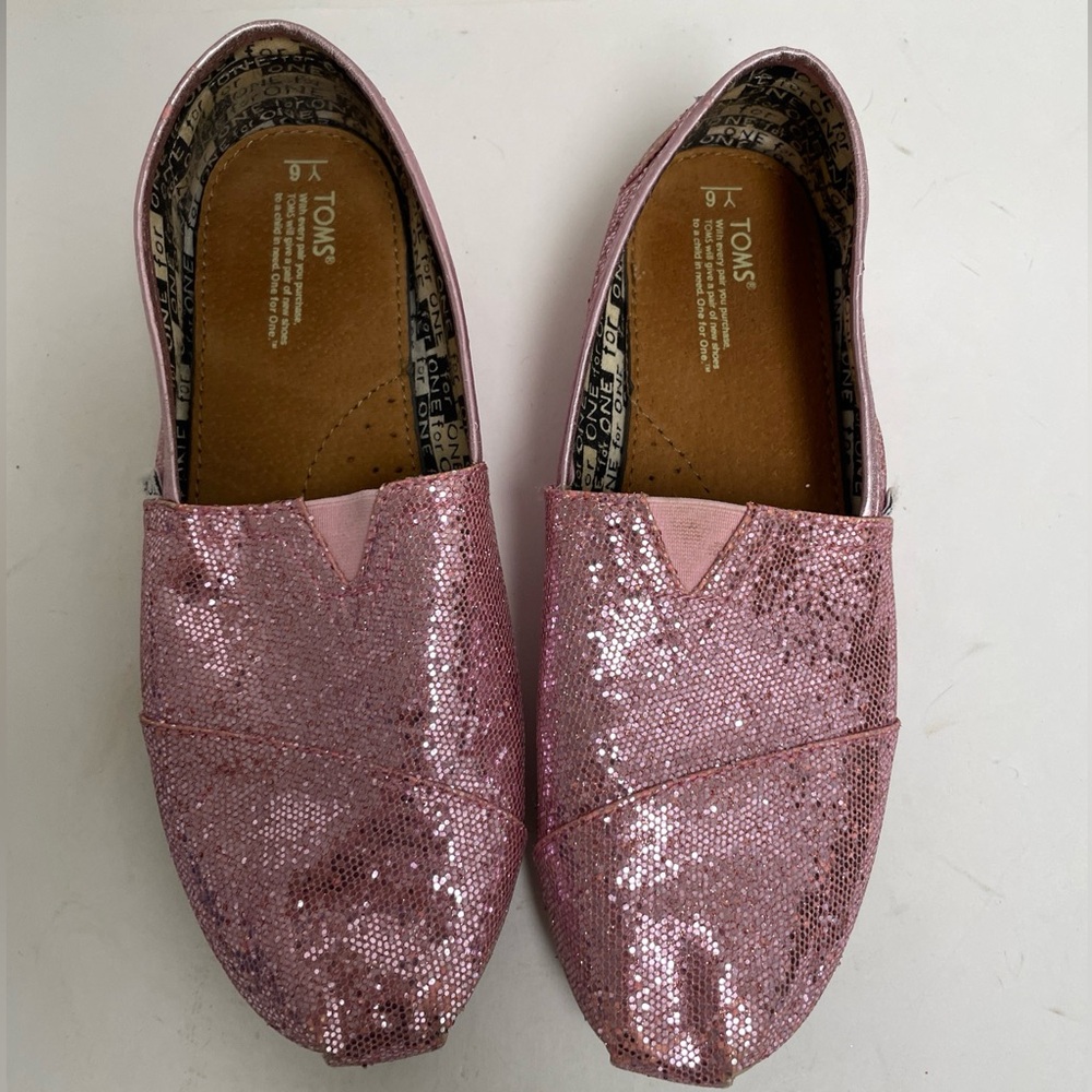 TOMS Big Girl’s 6Y Youth / Women 8 classic Shoes Pink Glitter Sparkle Shoes EUC